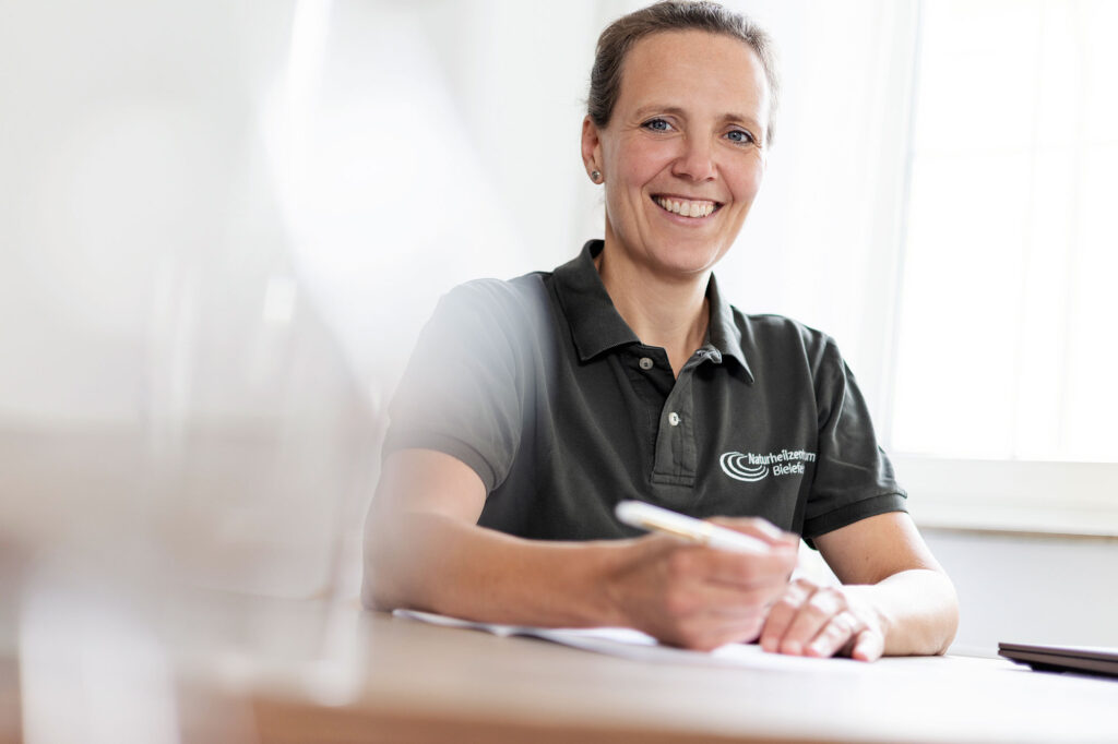 Monika Vinke ist qualifizierte Physiotherapeutin, Heilpraktikerin und Cranio-Therapeutin